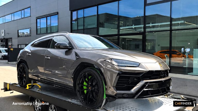 Lamborghini Urus — доставка из Европы